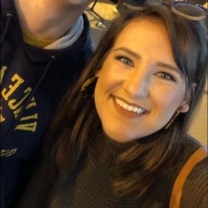 Meet your Posher, Madalyn